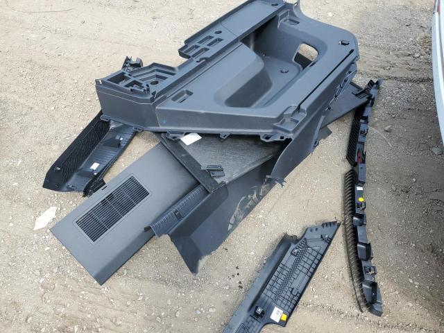 1V2ME2CA8MC238779 - 2021 VOLKSWAGEN ATLAS CROS SE თეთრი ფოტო 13