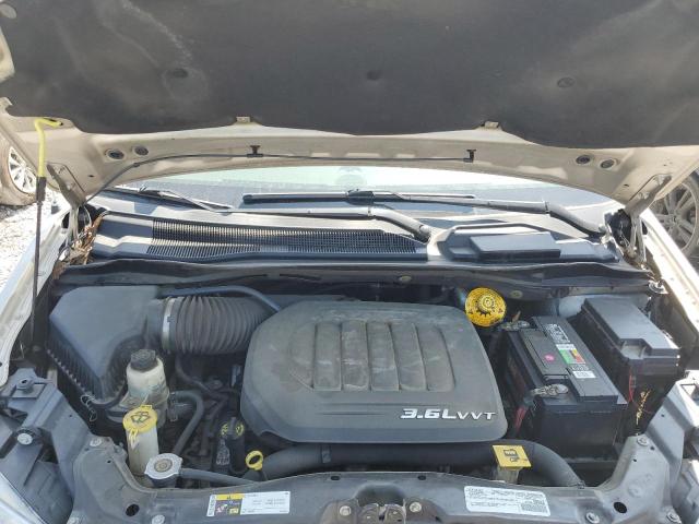 2C4RC1CG2GR238462 - 2016 CHRYSLER TOWN & COU TOURING L GOLD photo 12