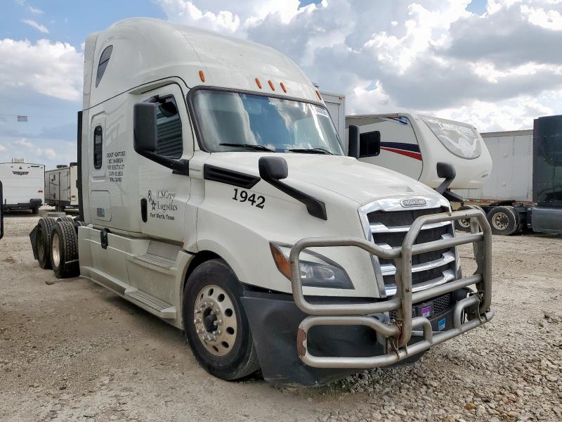 2019 FREIGHTLINER CASCADIA 1, null