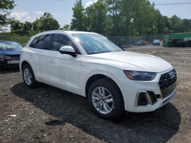 WA1GAAFY3P2013574 - 2023 AUDI Q5 PREMIUM 45 WHITE photo 4