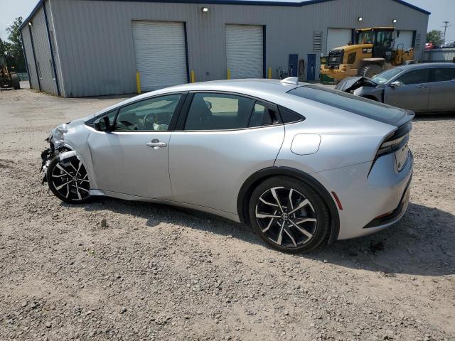 JTDACACU4P3010488 - 2023 TOYOTA PRIUS PRIM SE SILVER photo 2