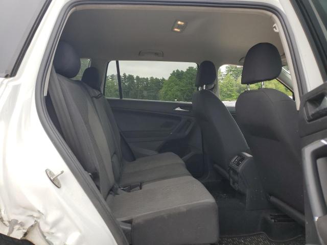 3VV0B7AX2JM063986 - 2018 VOLKSWAGEN TIGUAN S WHITE photo 11