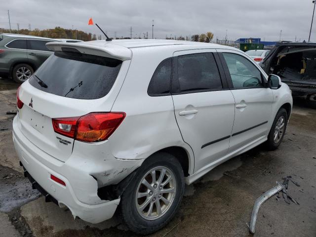 JA4AP3AU0BZ016405 - 2011 MITSUBISHI OUTLANDER ES WHITE photo 4