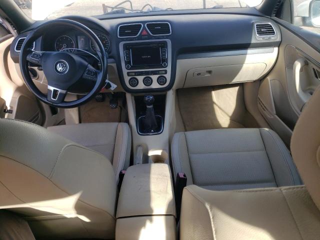 WVWAA7AH5AV009988 - 2010 VOLKSWAGEN EOS TURBO WHITE photo 8