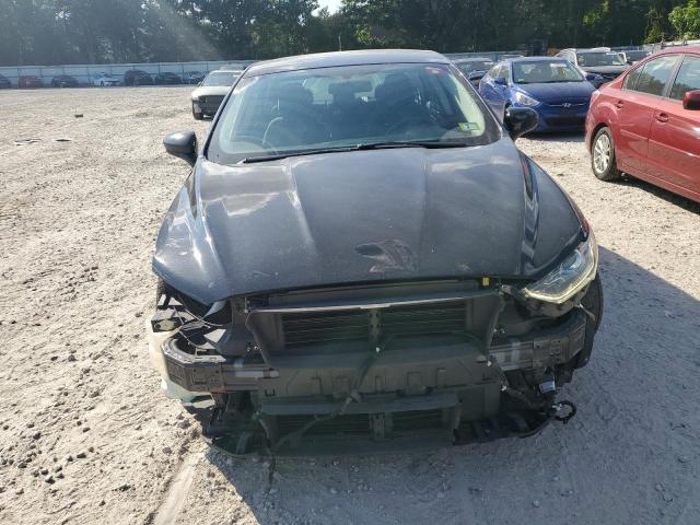 3FA6P0HD9HR331724 - 2017 FORD FUSION SE BLACK photo 5