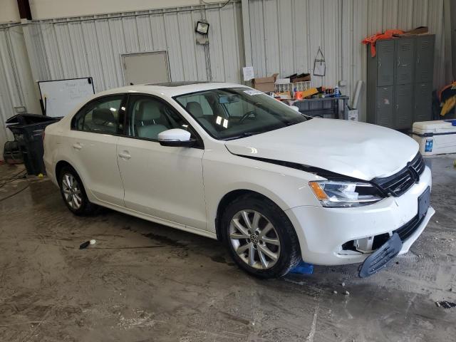 3VWDX7AJ4BM310131 - 2011 VOLKSWAGEN JETTA SE WHITE photo 4