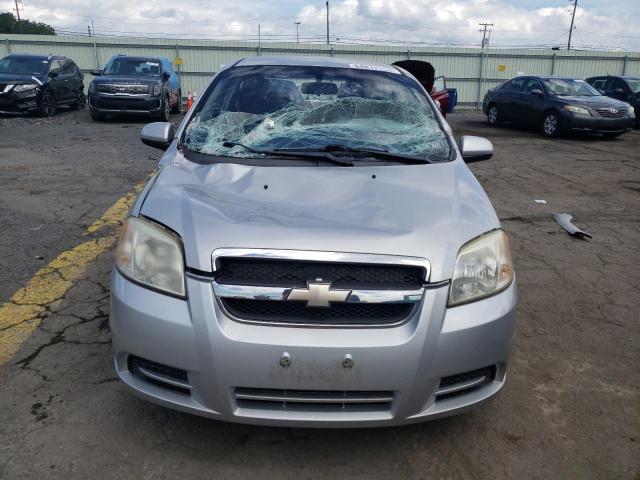 KL1TD56637B059706 - 2007 CHEVROLET AVEO BASE SILVER photo 5