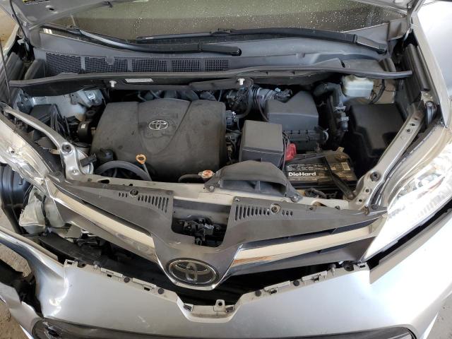 5TDYZ3DC9KS982805 - 2019 TOYOTA SIENNA XLE 银色 照片 12