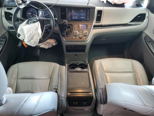 5TDYZ3DC9KS982805 - 2019 TOYOTA SIENNA XLE 银色 照片 8