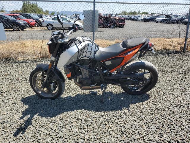 VBKLDV406HM798726 - 2017 KTM 690 DUKE TWO TONE photo 3