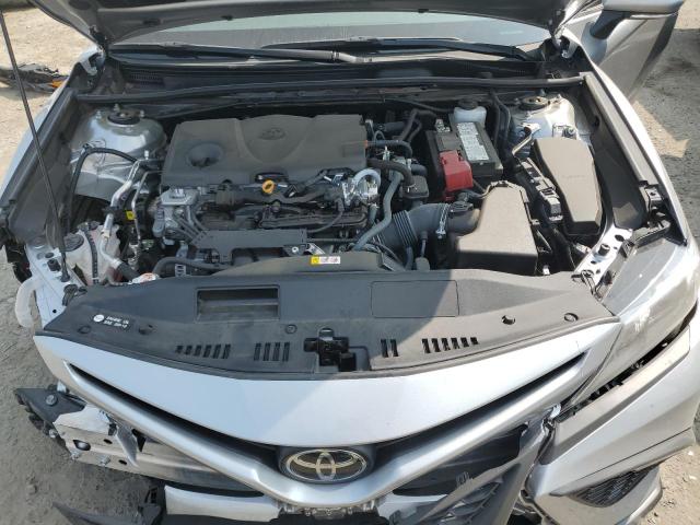 4T1G11AK8PU721490 - 2023 TOYOTA CAMRY SE NIGHT SHADE SILVER photo 11