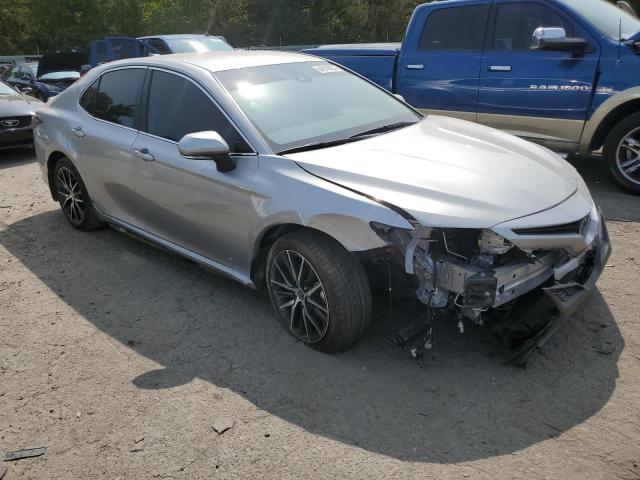 4T1G11AK8PU721490 - 2023 TOYOTA CAMRY SE NIGHT SHADE SILVER photo 4