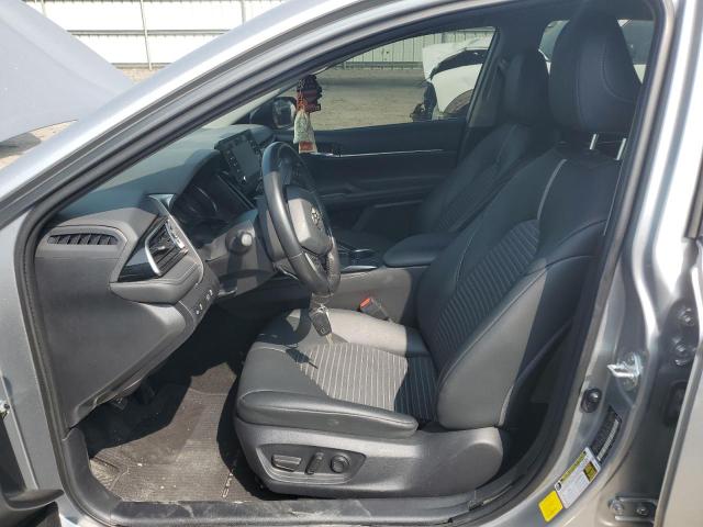 4T1G11AK8PU721490 - 2023 TOYOTA CAMRY SE NIGHT SHADE SILVER photo 7