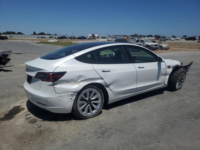 5YJ3E1EB7NF246714 - 2022 TESLA MODEL 3 Білий фото 3