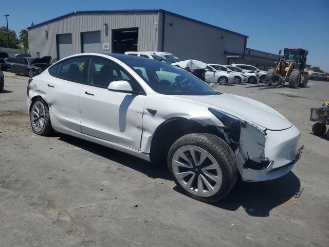 5YJ3E1EB7NF246714 - 2022 TESLA MODEL 3 Білий фото 4