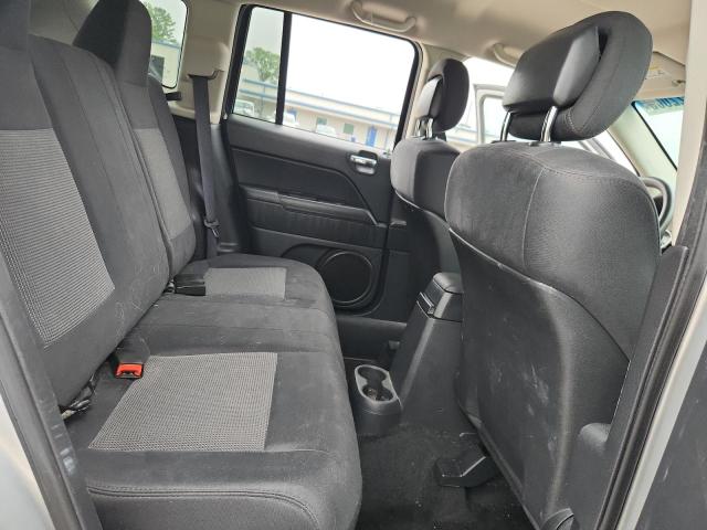 1C4NJCBA4CD687152 - 2012 JEEP COMPASS SPORT Silber Foto 11