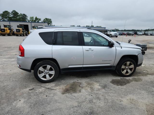 1C4NJCBA4CD687152 - 2012 JEEP COMPASS SPORT Silber Foto 3