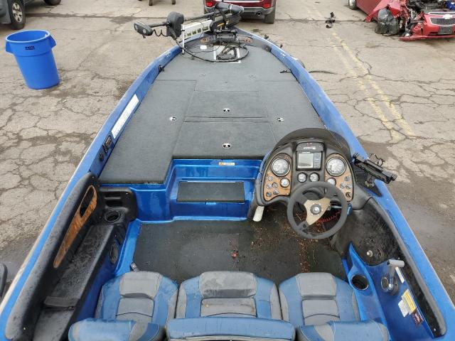 GSNS1194B202 - 2002 STRATOS BOAT TWO TONE photo 5