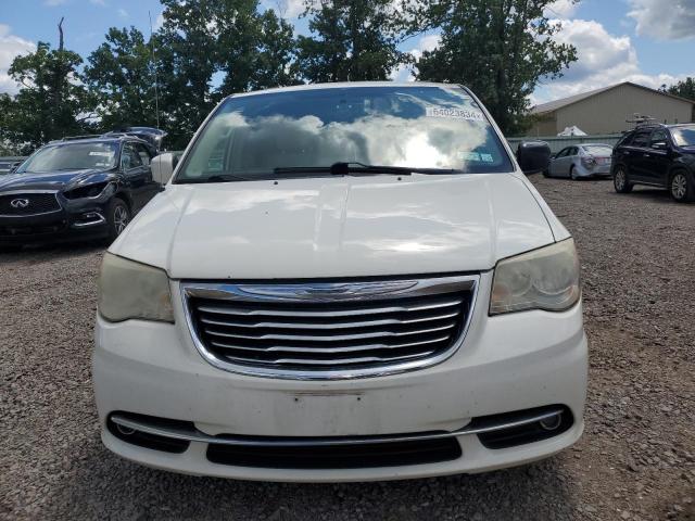 2C4RC1BG8DR555854 - 2013 CHRYSLER TOWN & COU TOURING WHITE photo 5