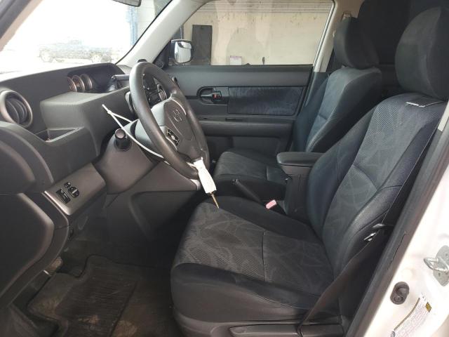 JTLZE4FE8CJ003346 - 2012 TOYOTA SCION XB WHITE photo 7