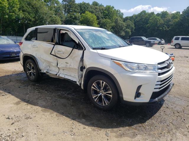 5TDBZRFH9JS892862 - 2018 TOYOTA HIGHLANDER LE თეთრი ფოტო 4