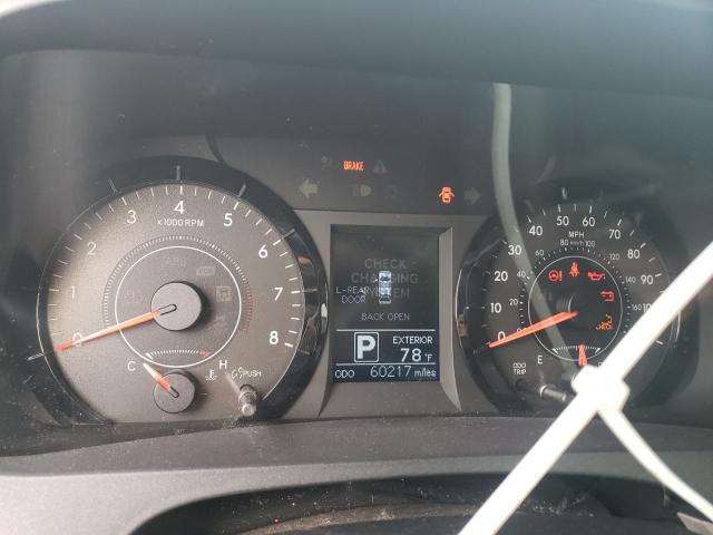 5TDKK3DC9FS583019 - 2015 TOYOTA SIENNA LE 银色 照片 9