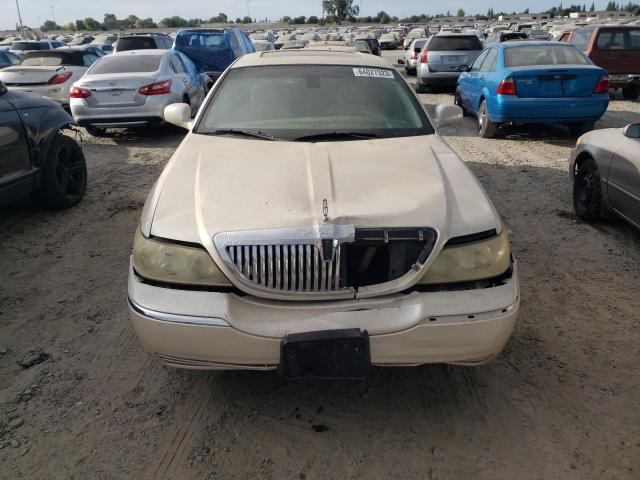 1LNHM83W13Y645179 - 2003 LINCOLN TOWN CARTIER CREAM photo 5