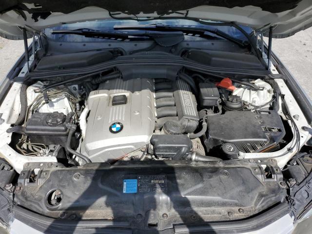 WBANN73516CN01488 - 2006 BMW 530 XIT SILVER photo 11