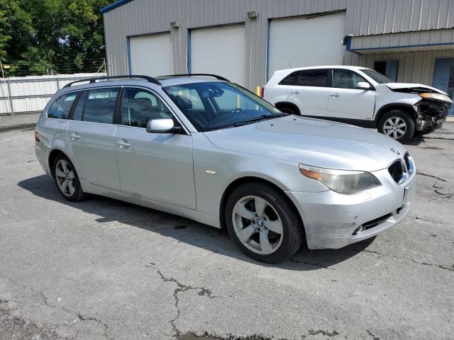 WBANN73516CN01488 - 2006 BMW 530 XIT SILVER photo 4