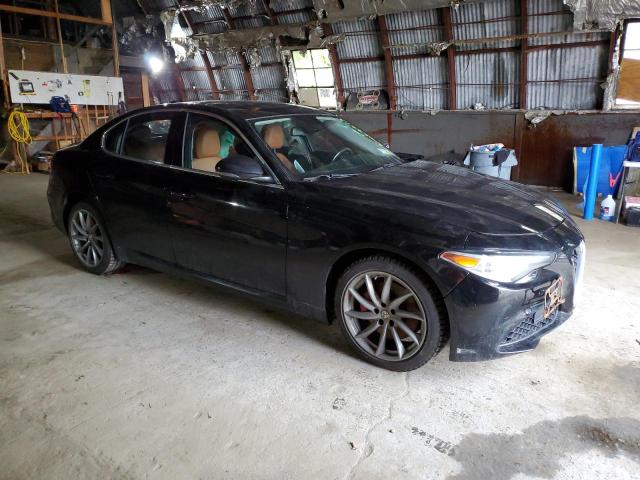 ZARFAEDN9H7551031 - 2017 ALFA ROMEO GIULIA Q4 黑色 照片 4