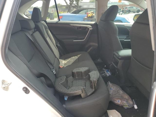 2T3H1RFV1MC095212 - 2021 TOYOTA RAV4 LE 白色 照片 11