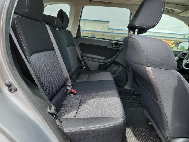 JF2SJADC5GH548086 - 2016 SUBARU FORESTER 2.5I PREMIUM SILVER photo 11
