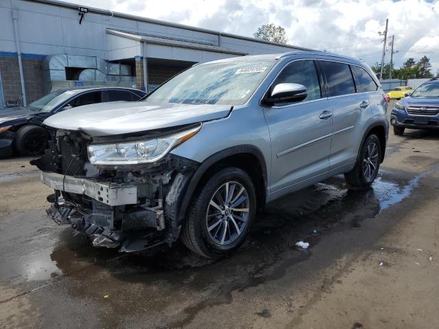 2017 TOYOTA HIGHLANDER SE, null