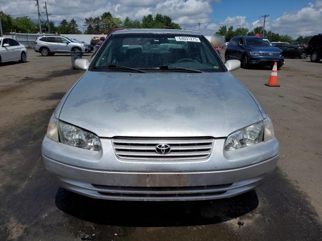 4T1BG22K91U820212 - 2001 TOYOTA CAMRY CE 银色 照片 5