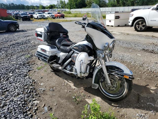 1HD1FC4168Y604994 - 2008 HARLEY-DAVIDSON FLHTCUI 白色 照片 1