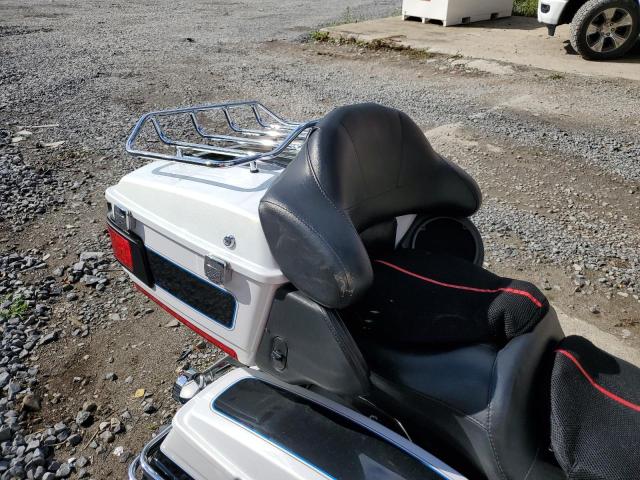 1HD1FC4168Y604994 - 2008 HARLEY-DAVIDSON FLHTCUI 白色 照片 6