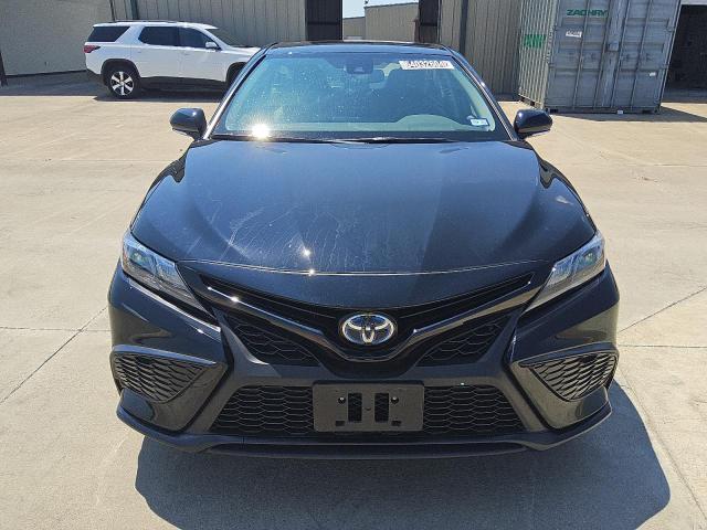 4T1T31AK0RU061392 - 2024 TOYOTA CAMRY SE NIGHT SHADE BLACK photo 5