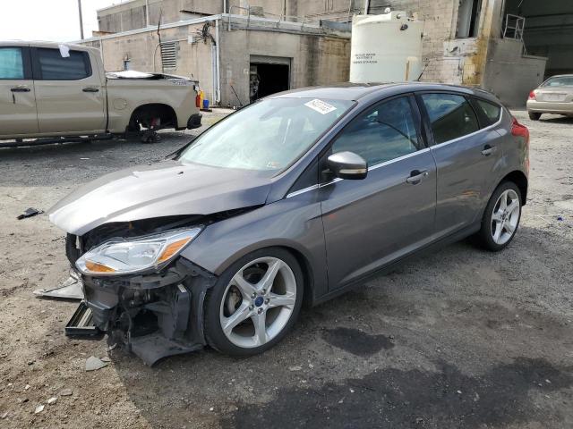 1FAHP3N2XCL463038 - 2012 FORD FOCUS TITANIUM GRAY photo 1