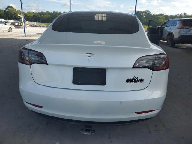 5YJ3E1EB1LF589158 - 2020 TESLA MODEL 3 Weiß Foto 6