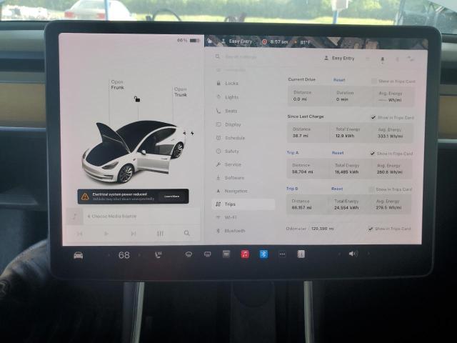 5YJ3E1EB1LF589158 - 2020 TESLA MODEL 3 Weiß Foto 9