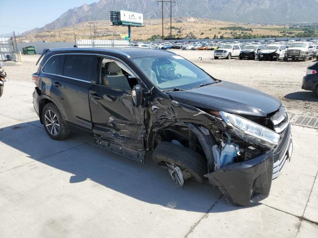 5TDJZRFH6HS396732 - 2017 TOYOTA HIGHLANDER SE 黑色 照片 4