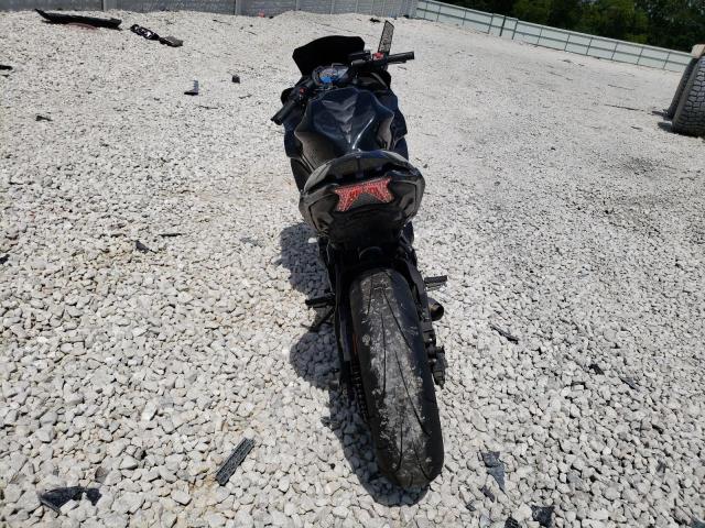 JKAEXEJ16KDA03077 - 2019 KAWASAKI EX650 J შავი ფოტო 4