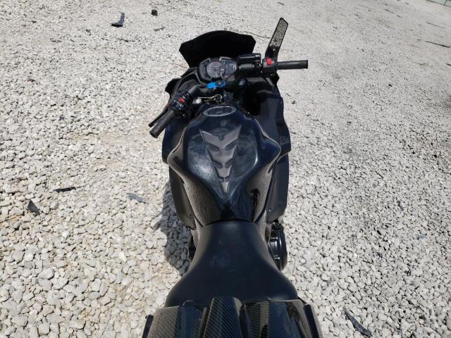 JKAEXEJ16KDA03077 - 2019 KAWASAKI EX650 J შავი ფოტო 6