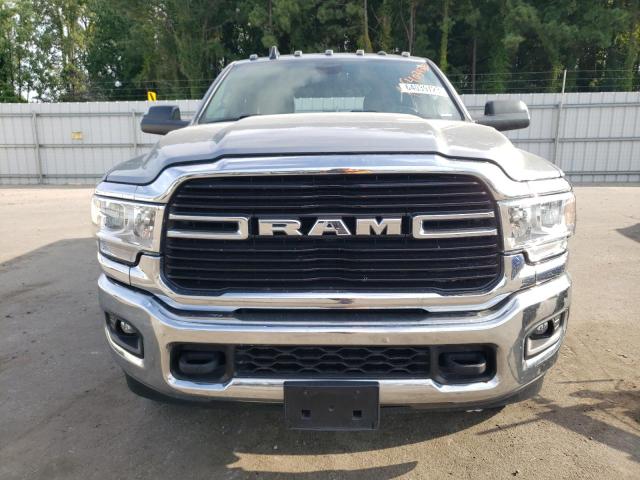 3C6UR5DL2MG584256 - 2021 RAM 2500 BIG HORN SILVER photo 5