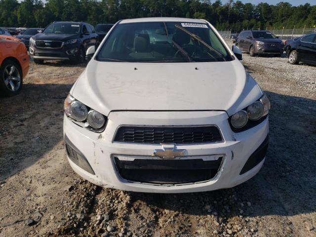 1G1JA5SH6E4226053 - 2014 CHEVROLET SONIC LS თეთრი ფოტო 5