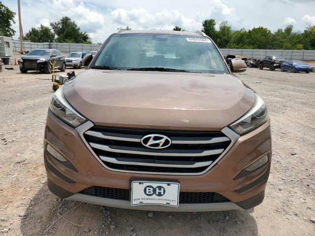 KM8J33A28HU473027 - 2017 HYUNDAI TUCSON LIMITED BROWN photo 5