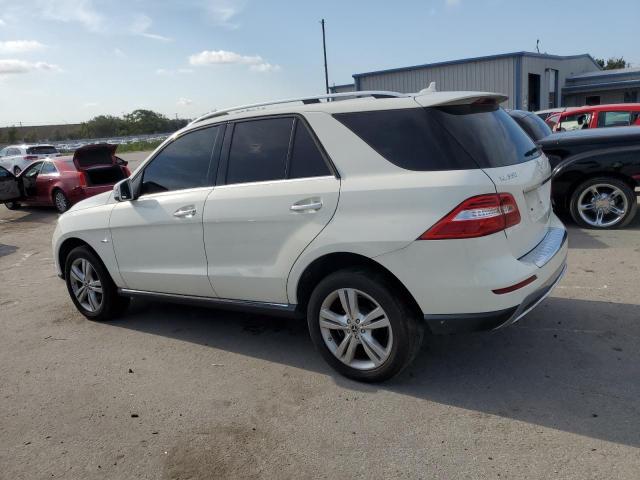 4JGDA5HB2CA025526 - 2012 MERCEDES-BENZ ML 350 4MATIC WHITE photo 2