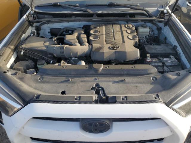 JTEBU5JR9J5523041 - 2018 TOYOTA 4RUNNER SR5/SR5 PREMIUM WHITE photo 11