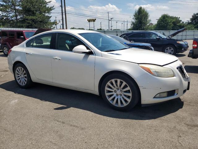 2G4GS5EV0C9158449 - 2012 BUICK REGAL PREMIUM WHITE photo 4