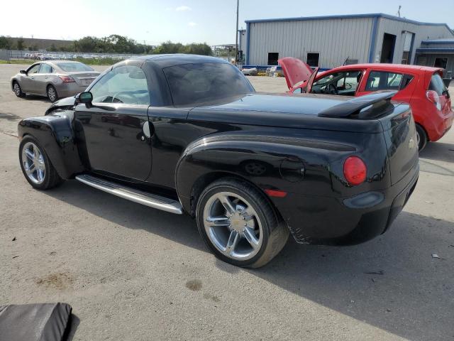 1GCES14P24B107901 - 2004 CHEVROLET SSR BLACK photo 2